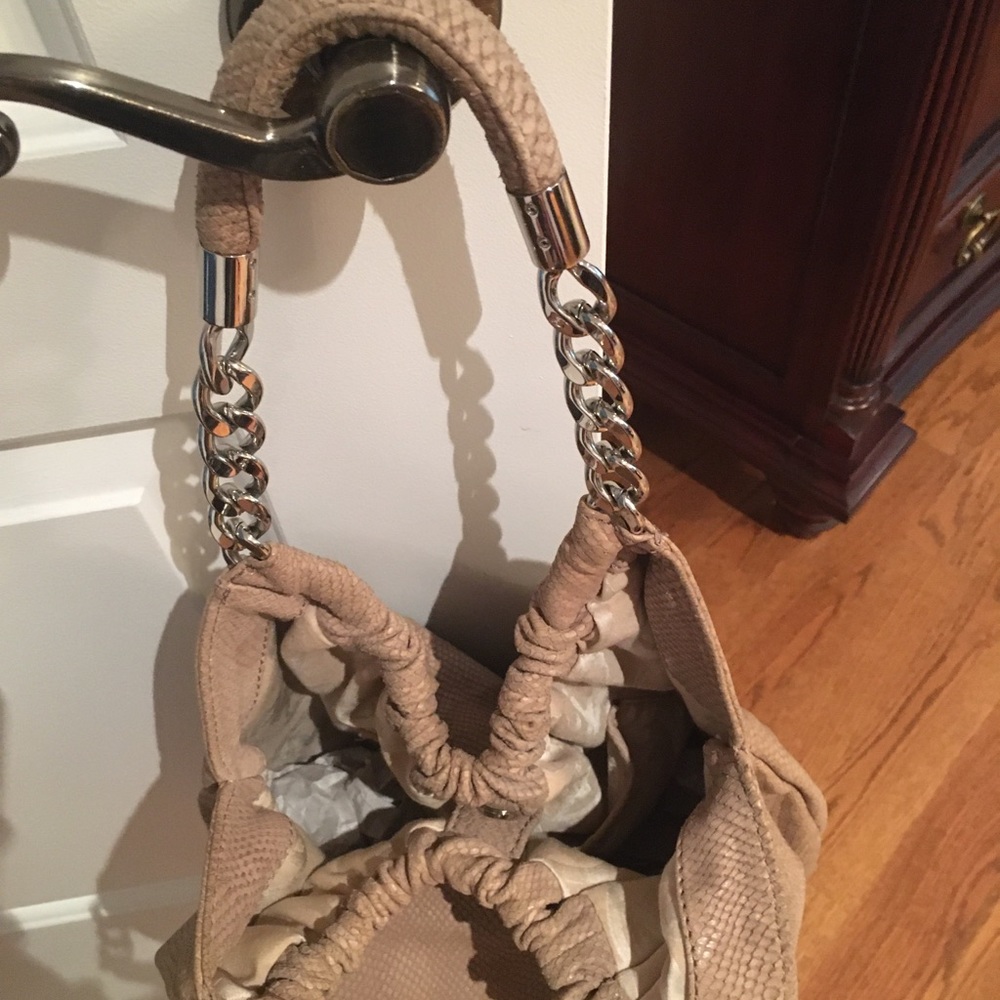 Handbag - Picture 2 of 5